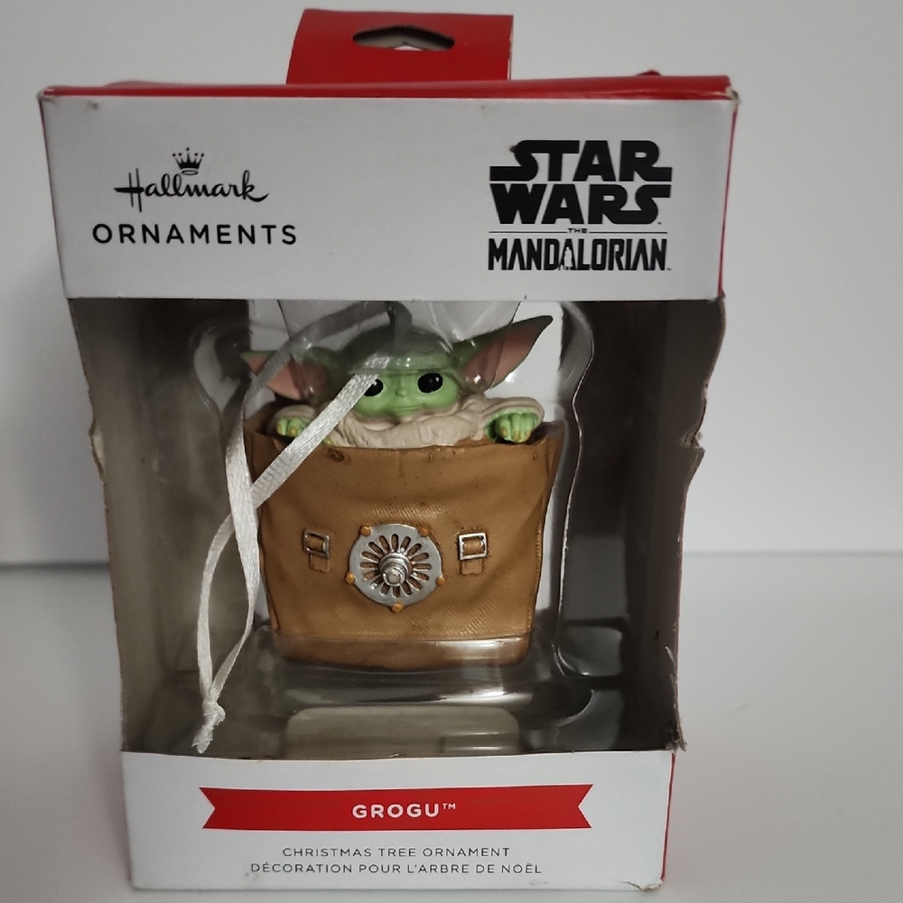 Hallmark Mandalorian Grogu Ornament in Tan Pouch